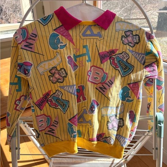 Vintage Tops - Vintage Yellow Graphic Polo Sweater with Pink Collar